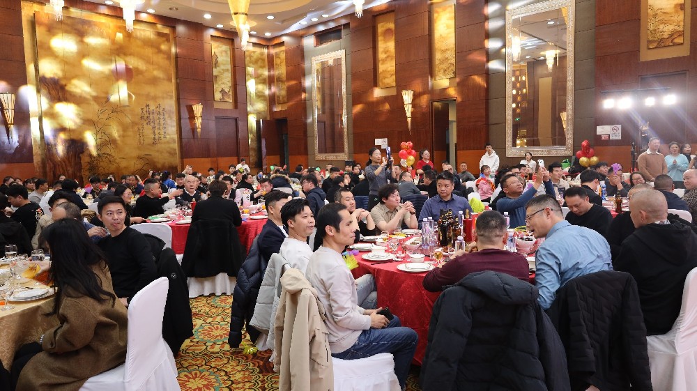 ULS ���ж����� ������Զ��2024����β�����������Ȱ佱����Բ������